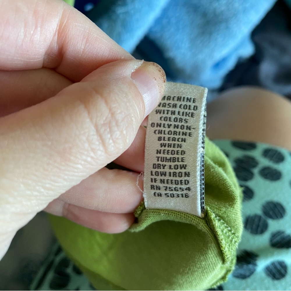 Abercrombie & Fitch size junior’s xs tee - Picture 5 of 6